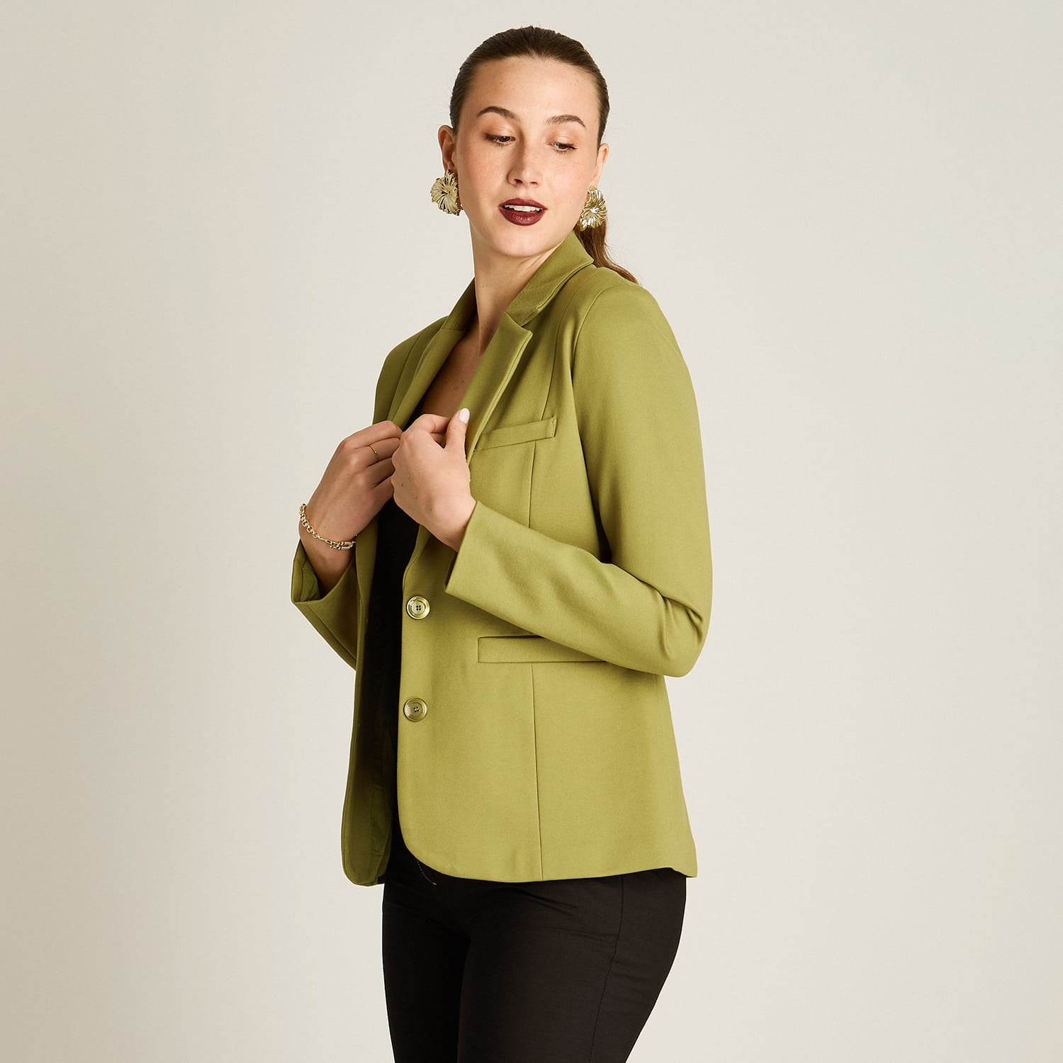 Blazer Pistacho Manga Larga Elasticidad Media Con Forro Calce Normal Tela Punto